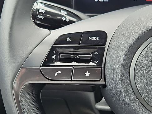Certified 2025 Hyundai Elantra SEL FWD image 20