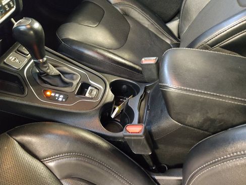 Used 2022 Jeep Cherokee Latitude Lux FWD image 26