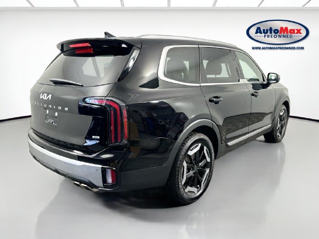 Used 2023 Kia Telluride EX w/ EX Captain's Chair Package AWD/4WD image 2