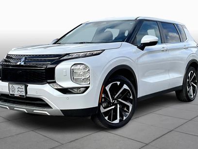 Used 2023 Mitsubishi Outlander SE
