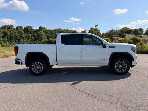 Used 2025 GMC Sierra 1500 AT4 AWD/4WD image 5