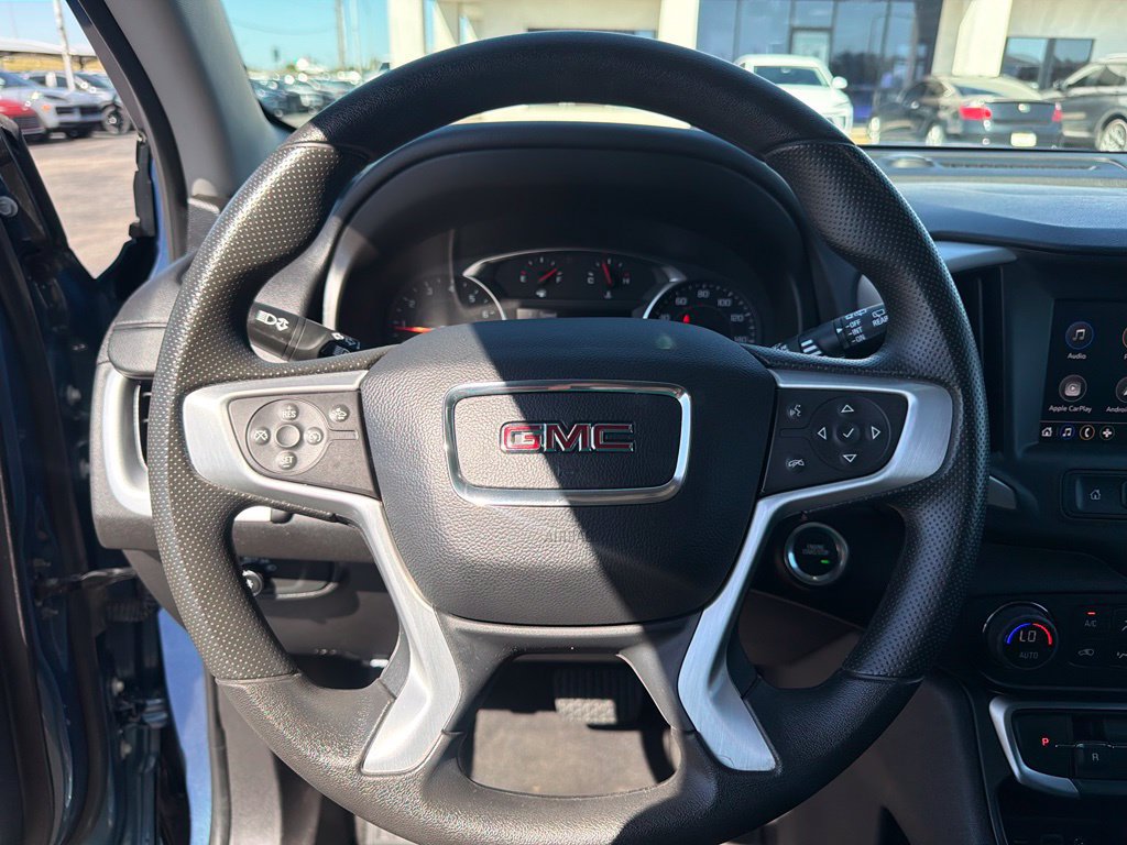 Used 2024 GMC Terrain SLE w/ Driver Convenience Package FWD image 29