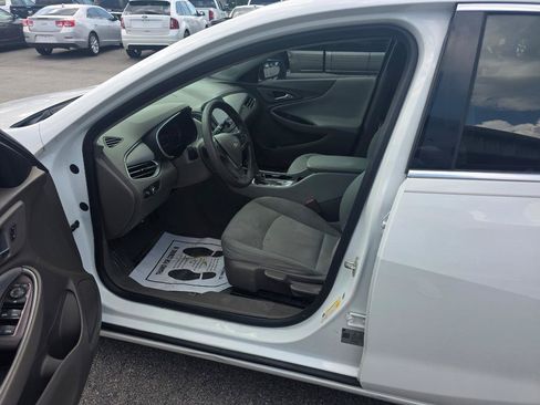 Used 2018 Chevrolet Malibu LS FWD image 5
