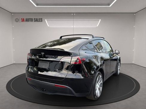 Used 2020 Tesla Model Y Long Range image 5