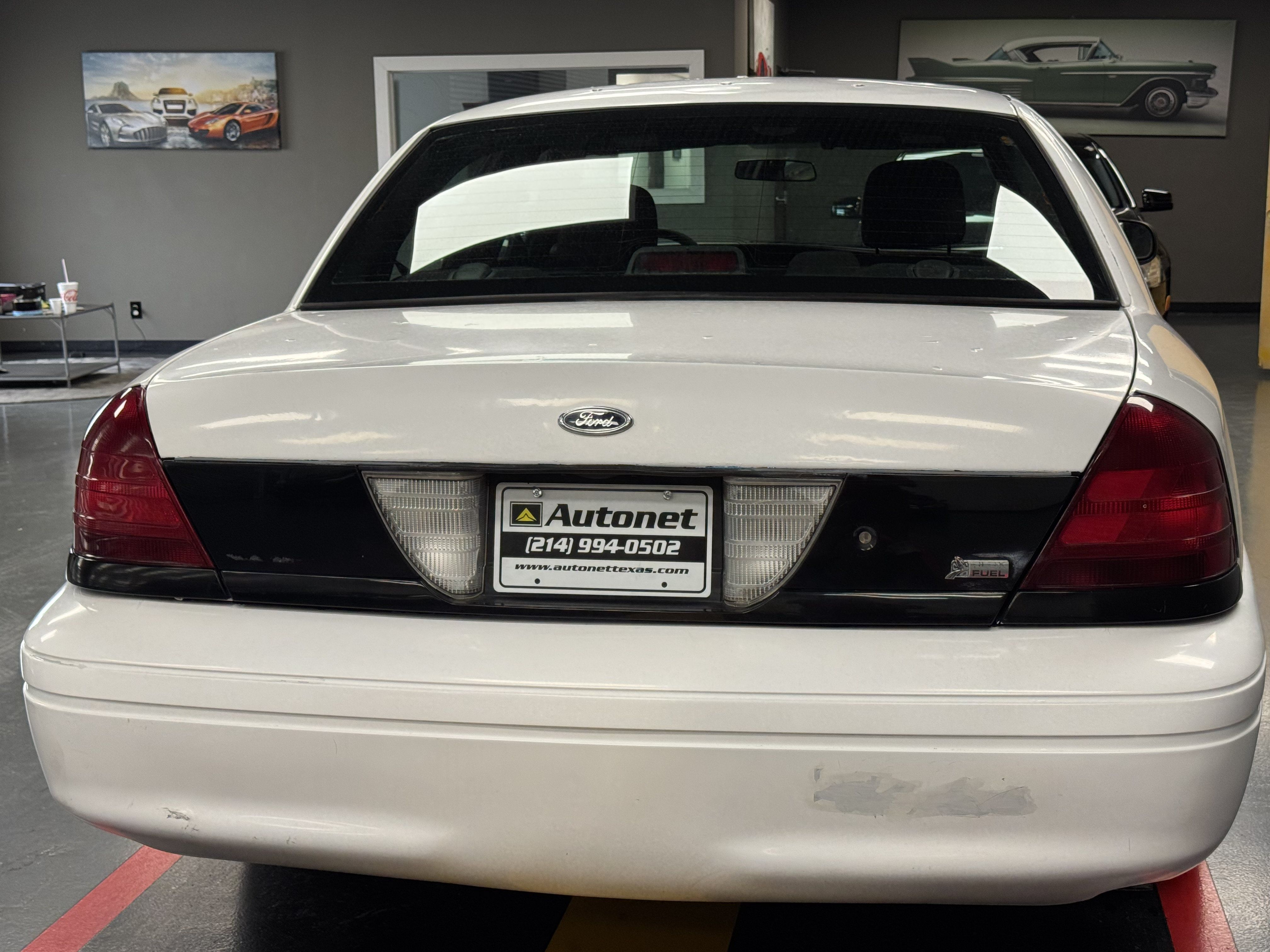 Used 2009 Ford Crown Victoria Police Interceptor RWD image 3