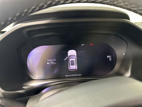 Used 2023 Volvo XC40 Recharge Plus w/ Protection Package Premier image 17