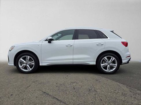 Certified 2023 Audi Q3 2.0T Premium w/ Convenience Package AWD/4WD image 6