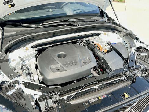 New 2026 Volvo XC60 T8 Polestar image 28