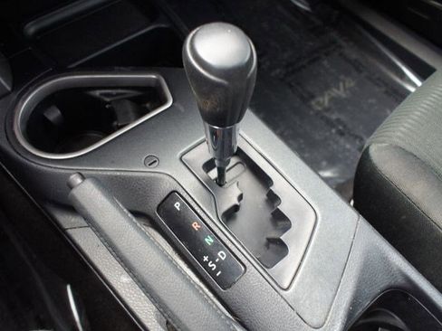 Used 2017 Toyota RAV4 LE image 9