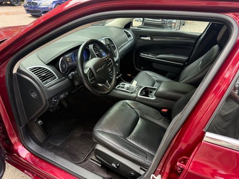 Used 2018 Chrysler 300 Touring L AWD/4WD image 10