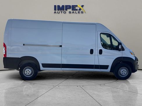 Used 2025 RAM ProMaster 2500 w/ Convenience Group image 6