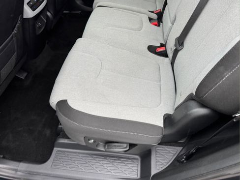 Used 2023 Hyundai Palisade SE w/ Cargo Package image 10