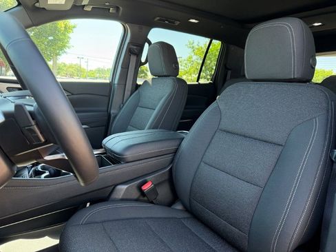 New 2026 Chevrolet Traverse LT image 14