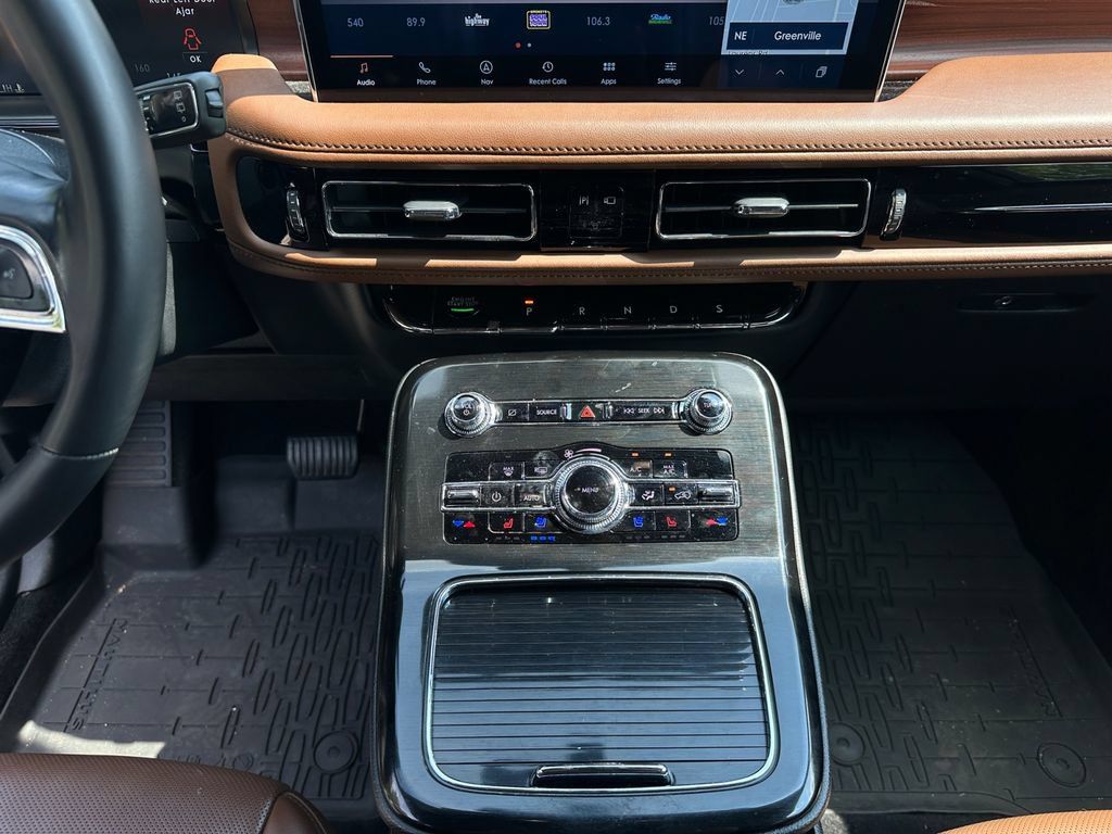 Used 2022 Lincoln Nautilus Reserve w/ Equipment Group 202A AWD/4WD image 18