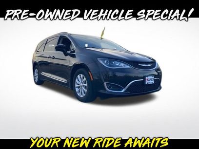 Used 2017 Chrysler Pacifica Touring-L