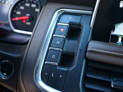 Used 2021 Chevrolet Tahoe High Country w/ Premium Package image 23