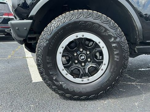 Used 2023 Ford Bronco Badlands w/ Sasquatch Package image 12