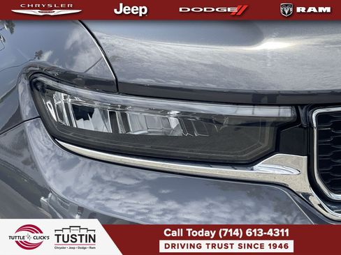 Used 2023 Jeep Grand Cherokee 4WD 4xe image 7