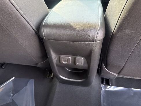 Used 2022 Chevrolet Colorado LT image 46