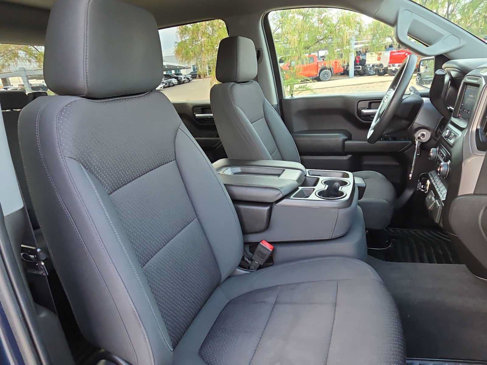 Used 2020 Chevrolet Silverado 1500 Custom w/ Custom Value Package RWD image 18