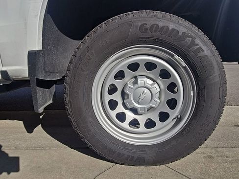 Used 2024 Chevrolet Colorado W/T image 7