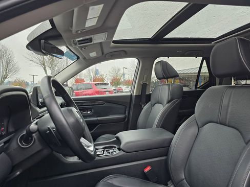 Certified 2024 Honda Pilot Elite image 12