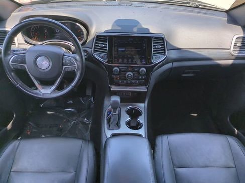 Used 2019 Jeep Grand Cherokee Laredo w/ Laredo X Package RWD image 17