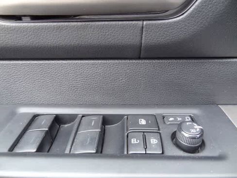 Used 2022 Toyota Tundra Limited AWD/4WD image 19