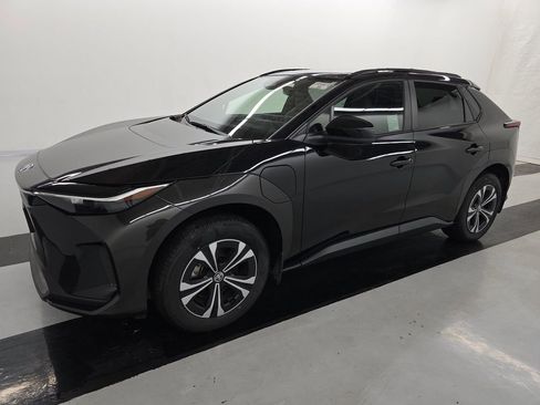 Used 2023 Toyota bZ4X XLE image 3
