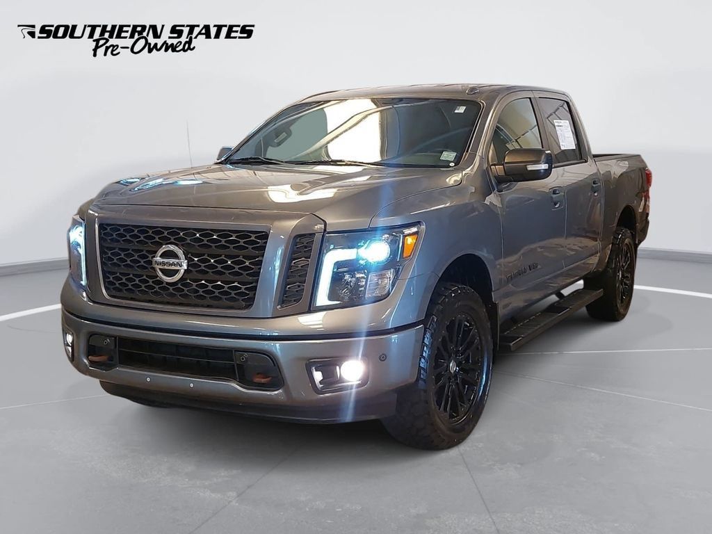 Used 2018 Nissan Titan SV w/ SV Convenience Package AWD/4WD image 1
