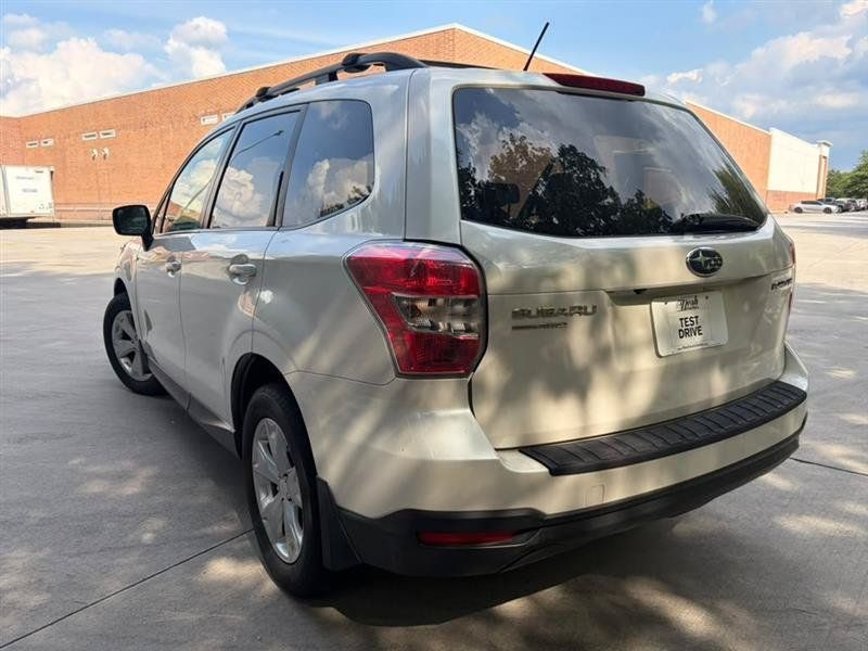 Used 2014 Subaru Forester 2.5i Premium w/ All-Weather Package AWD/4WD image 4