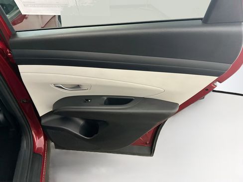 Used 2025 Hyundai Tucson SEL AWD/4WD image 31