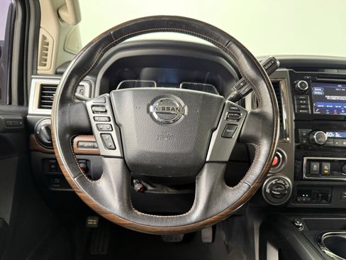 Used 2019 Nissan Titan Platinum Reserve w/ Platinum Utility Package AWD/4WD image 30