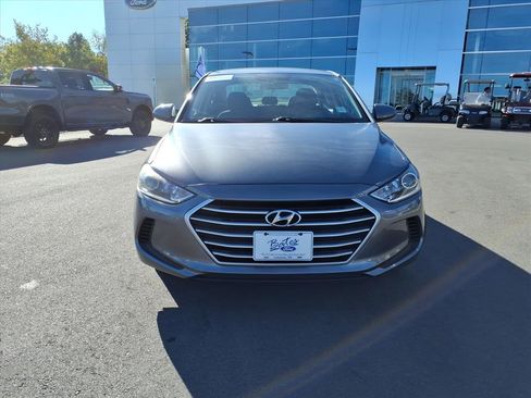 Used 2018 Hyundai Elantra SEL w/ Winter Weather Package image 8