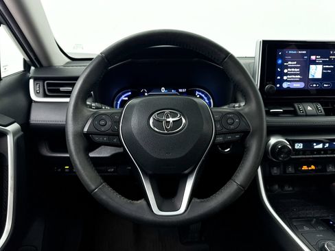 Used 2023 Toyota RAV4 XLE Premium AWD/4WD image 31