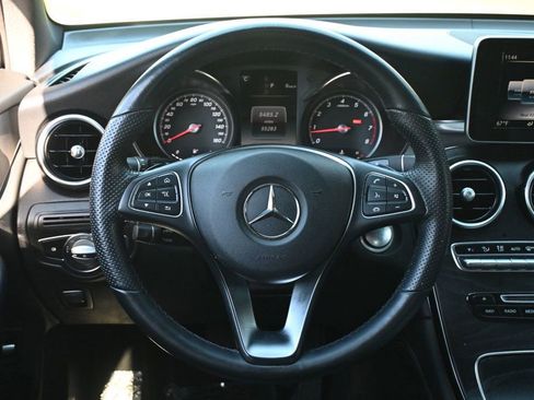 Used 2019 Mercedes-Benz GLC 300 4MATIC image 11