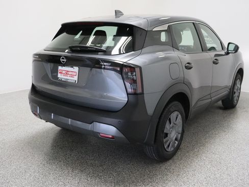 Used 2025 Nissan Kicks S FWD image 7