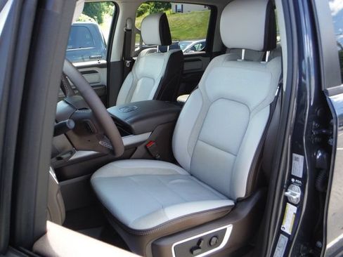 Certified 2026 RAM 1500 Laramie w/ Laramie Preferred Package AWD/4WD image 4