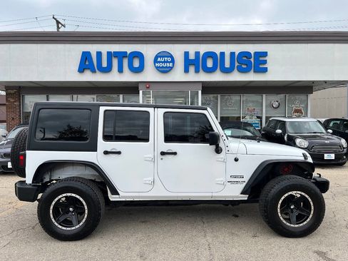 Used 2016 Jeep Wrangler Unlimited Sport image 9