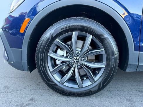Used 2024 Volkswagen Tiguan SE AWD/4WD image 28