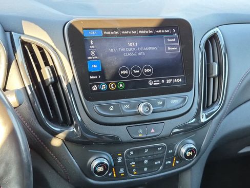 Used 2022 Chevrolet Equinox RS w/ Infotainment Package image 14