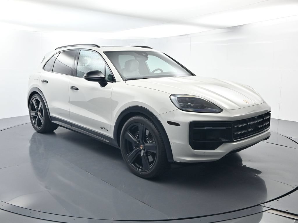 Certified 2026 Porsche Cayenne GTS AWD/4WD image 17