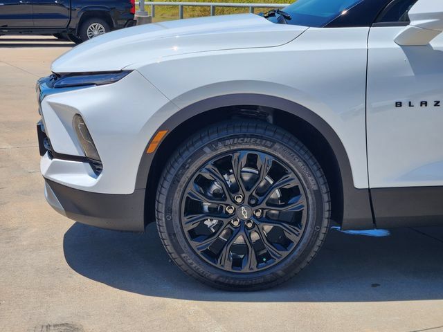 New 2026 Chevrolet Blazer LT w/ Convenience Package FWD image 9