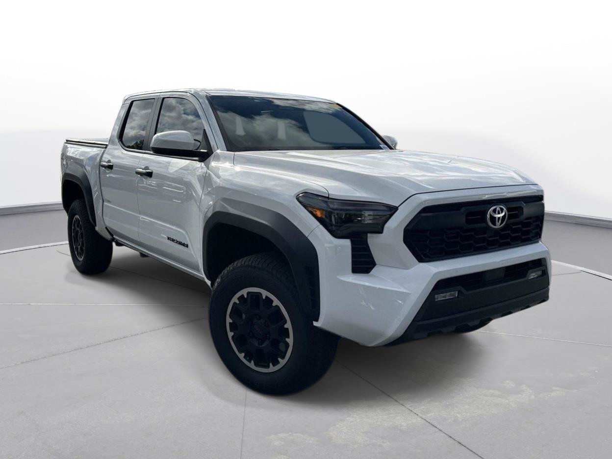 Used 2025 Toyota Tacoma TRD Off-Road AWD/4WD image 4