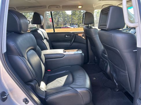 Used 2017 INFINITI QX80 4WD w/ Driver Assistance Package image 26