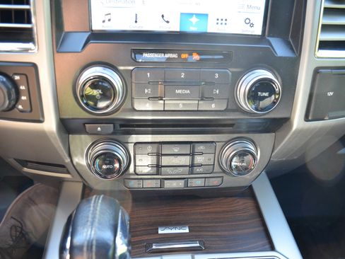 Used 2016 Ford F150 Lariat w/ Equipment Group 502A Luxury AWD/4WD image 62