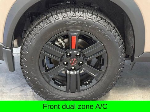 Used 2025 Nissan Rogue SV w/ Rock Creek Premium Package AWD/4WD image 4