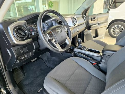 Used 2021 Toyota Tacoma SR5 image 11