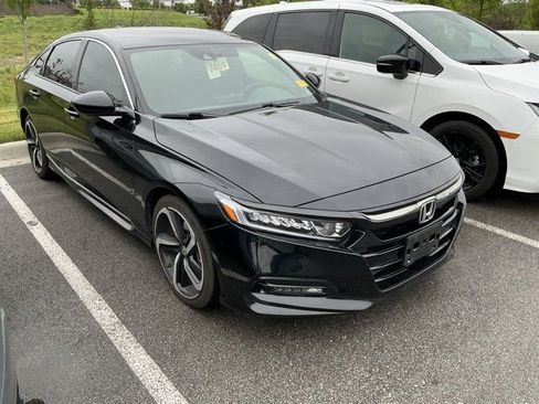 Used 2019 Honda Accord Sport image 4