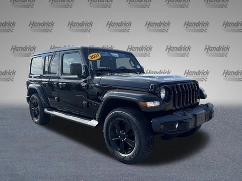 Used 2021 Jeep Wrangler Unlimited Sahara AWD/4WD image 2
